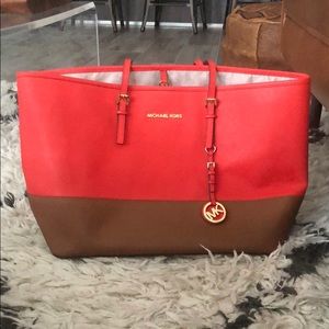Michael Kors Large Jet Set Bag